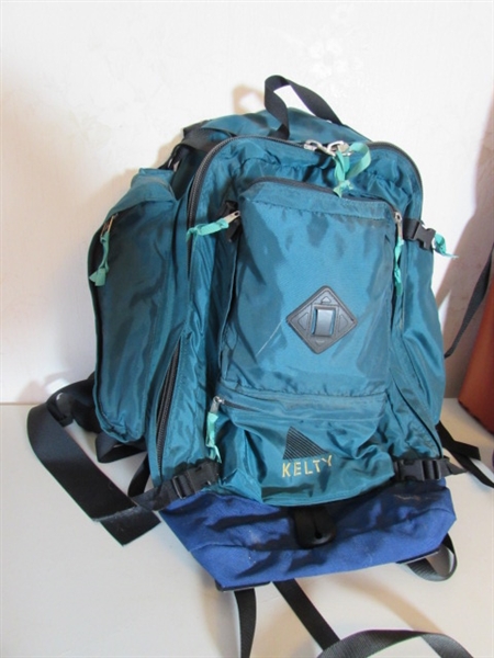 BACKPACK DN CAMPING SUPPLIES