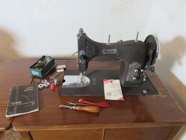 VINTAGE SEWING MACHINE IN CABINET