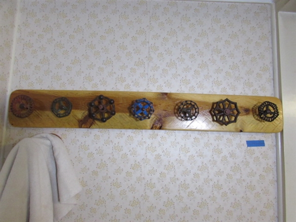 FAUCET KNOB HAT/COAT RACK