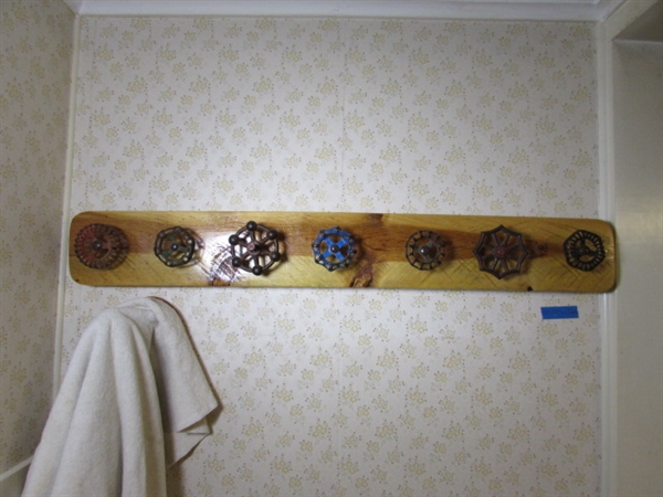 FAUCET KNOB HAT/COAT RACK