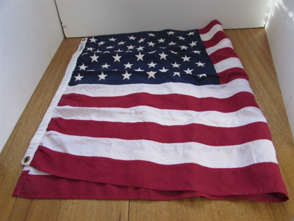 AMERICAN FLAG W/FLAG STORAGE BOX