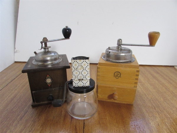 2 COFFEE MILLS AND NUT GRINDER