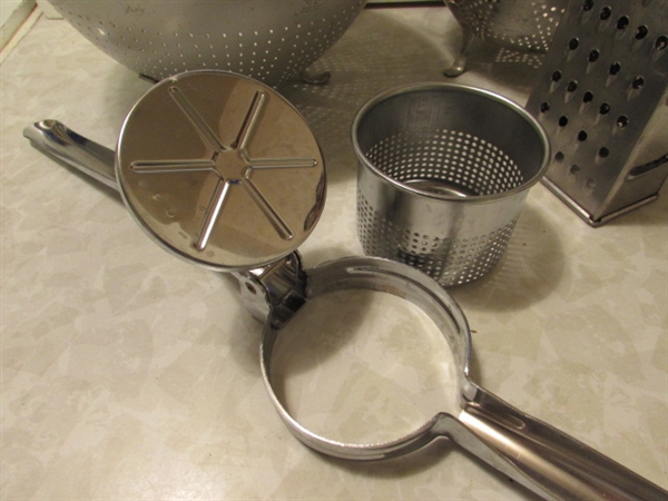 SIFTER, PRESS, STRAINERS & GRATER