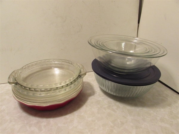MIXING BOWLS & PIE PLATES