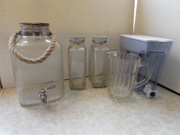 BEVERAGE DISPENSERS, PITCHERS & WATER FILTER