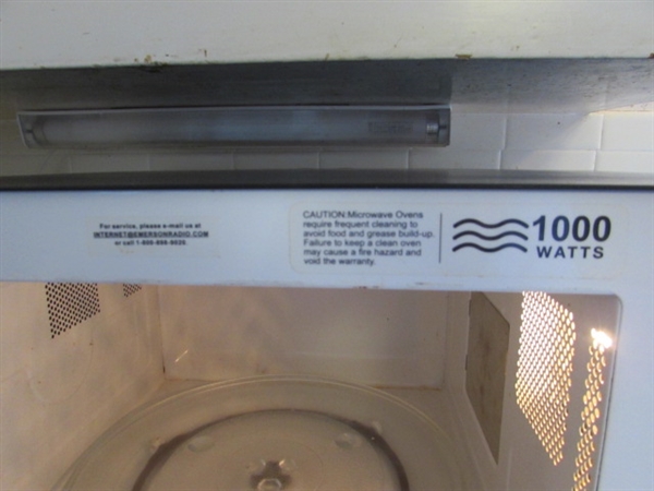 EMERSON 1000-WATT MICROWAVE