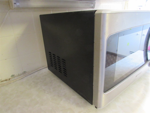 EMERSON 1000-WATT MICROWAVE