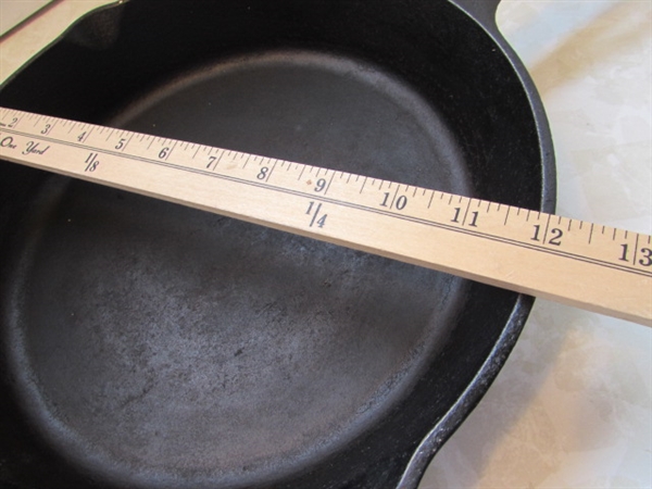 12 LODGE CAST IRON FRYING PAN