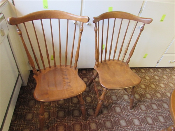 VINTAGE MAPLE DINING TABLE & CHAIRS