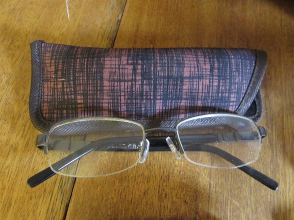 READING GLASSES & SUNGLASSES