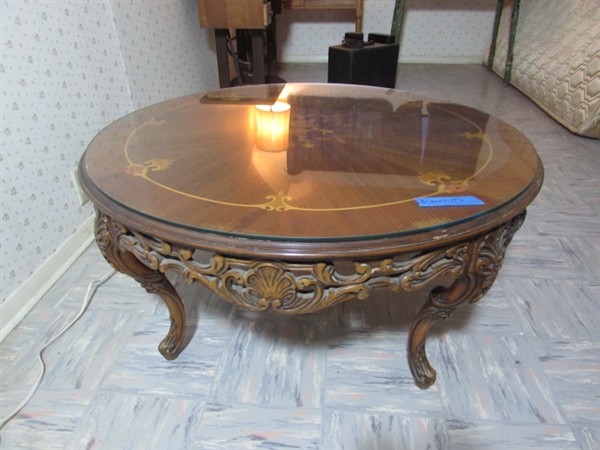 ANTIQUE ROUND COFFEE TABLE