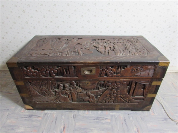 VINTAGE/ANTIQUE CARVED CHINESE CAMPHOR CHEST