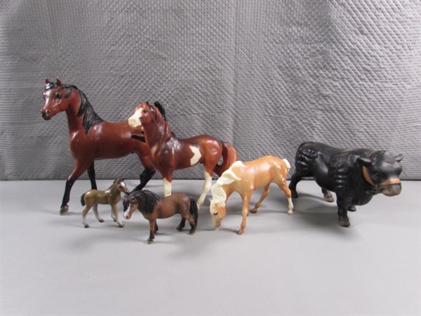 BREYER, SCHLEICH & NORLEANS HORSES & A BULL