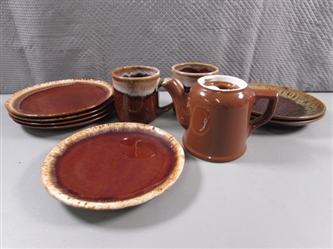 HALL, HULL & OTHER STONEWARE DISHES