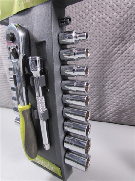 1/4 & 3/8 SOCKET SETS