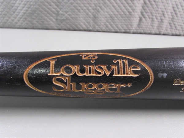 YANKEES LOUISVILLE SLUGGER - ENGRAVED MEMORIAL BAT