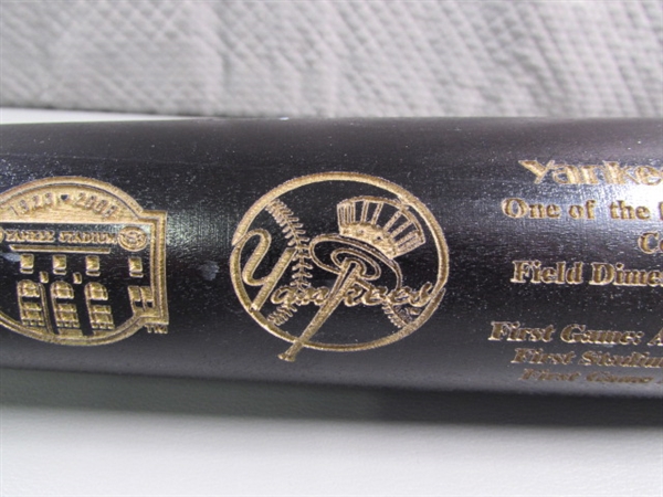 YANKEES LOUISVILLE SLUGGER - ENGRAVED MEMORIAL BAT