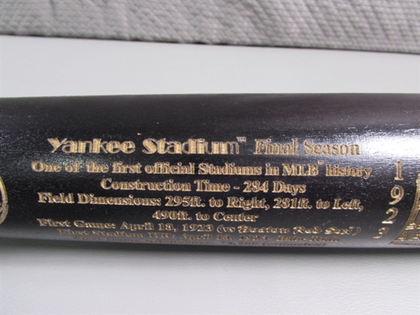 YANKEES LOUISVILLE SLUGGER - ENGRAVED MEMORIAL BAT