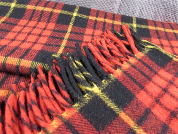 RED PLAID WOOL THROW W/FRINGE