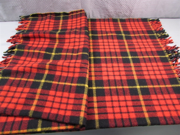 RED PLAID WOOL THROW W/FRINGE