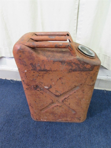 VINTAGE 'MOBIL' CAN & JERRY CAN