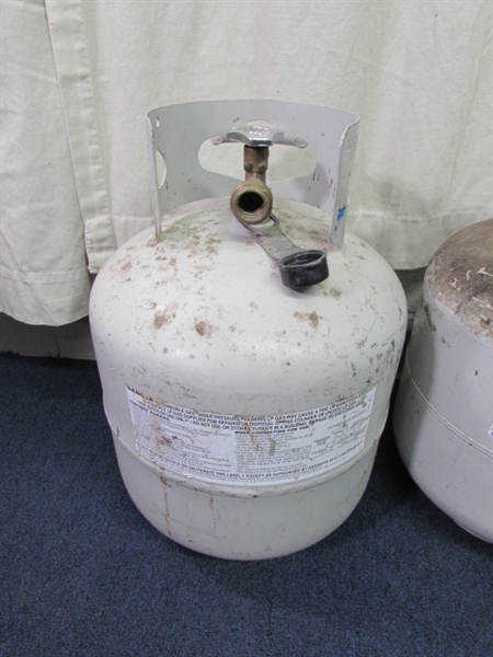 4 5-GALLON PROPANE TANKS