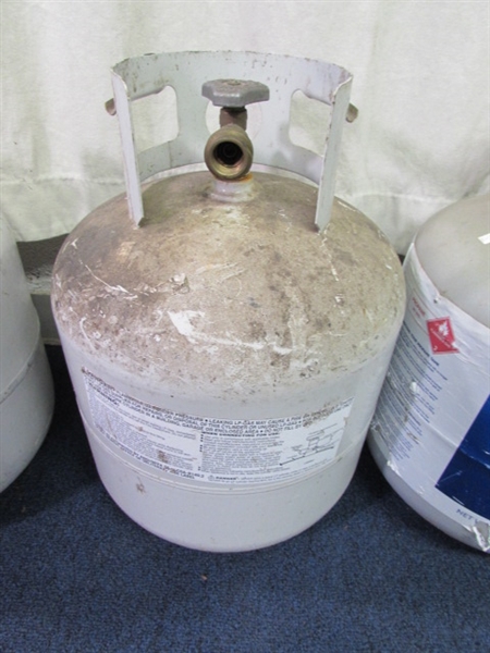 4 5-GALLON PROPANE TANKS