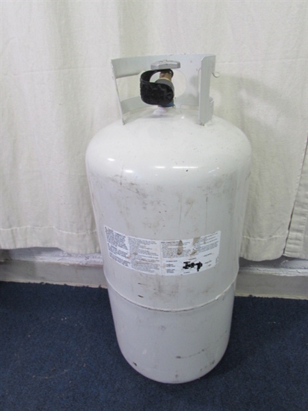 10-GALLON ??? PROPANE TANK