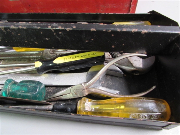SMALL METAL TOOLBOX W/ASSORTED TOOLS