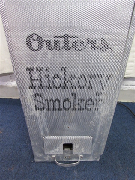OUTERS ELECTRIC SMOKER W/PELLETS