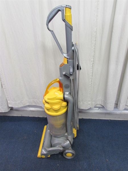 DYSON DC14 ALL FLOORS VACUUM CLEANER - FOR PARTS/REPAIR
