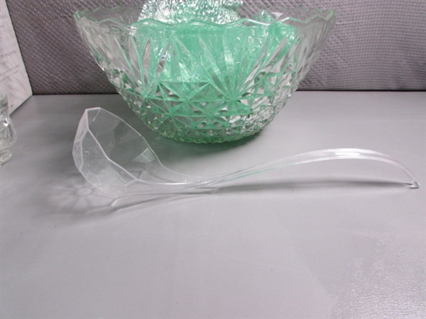 GLASS 2-PC CAKE/CHIP & DIP SET & PUNCH BOWL W/GLASSES & LADLE