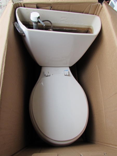 Lot Detail - KOHLER 1.6 GALLON WHITE TOILET - USED