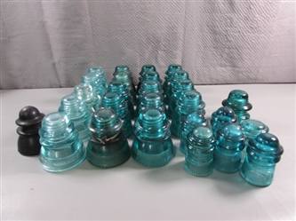 VINTAGE GREEN/BLUE HEMINGRAY & OTHER GLASS INSULATOR COLLECTION