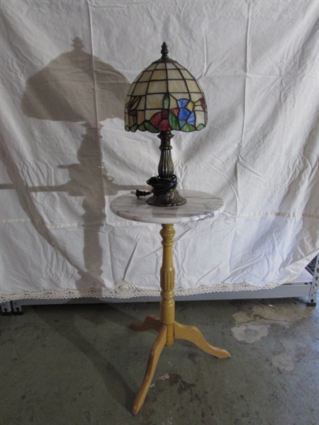 ACCENT TABLE & STAINED GLASS LAMP