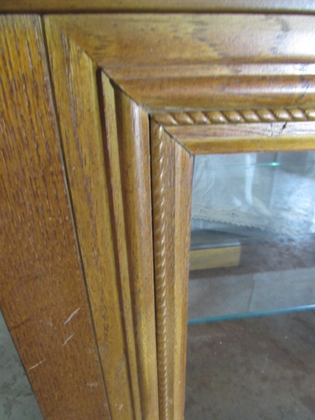 WOOD & GLASS DISPLAY CABINET/SIDE TABLE