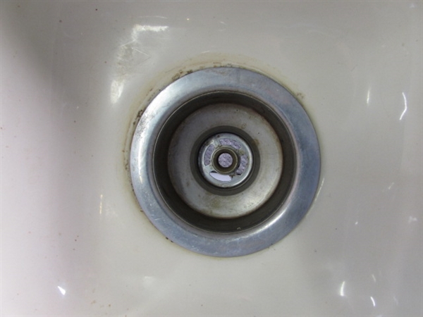 SMALL KOHLER CAST/ENAMEL ALMOND SINK W/FAUCET