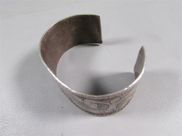 EARLY 1900'S ANTIQUE ETCHED STERLING SILVER CUFF BRACELET