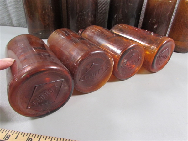 ASSORTED SIZES OF VINTAGE BLEACH/CLOROX BROWN GLASS BOTTLES