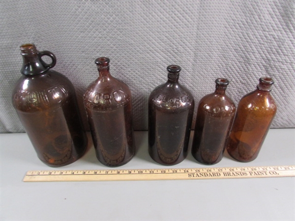ASSORTED SIZES OF VINTAGE BLEACH/CLOROX BROWN GLASS BOTTLES