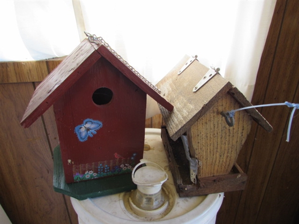 BIRD HOUSE, FEEDERS AND BIRD SEED