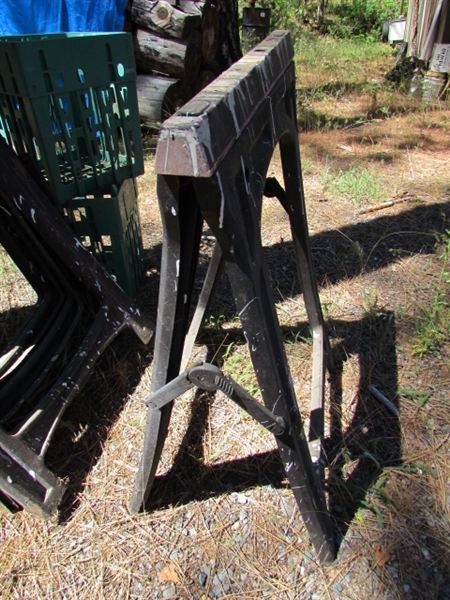 4 PLASTIC SAWHORSES & 2 EGG CRATES