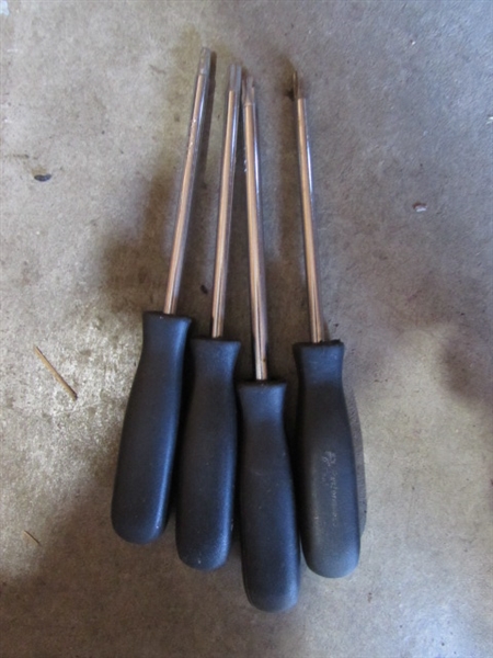 ALLEN WRENCHES & SPECIALTY TOOLS