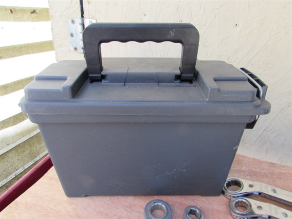 AMMO BOX W/RATCHETING WRENCHES