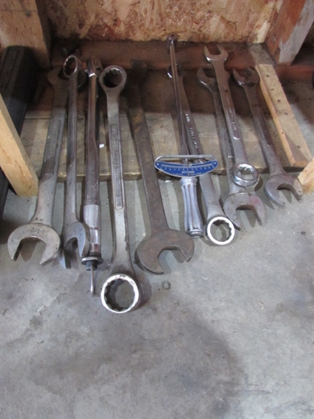 LARGE COMBINATION WRENCHES & 3 TORQUE WRENCHES