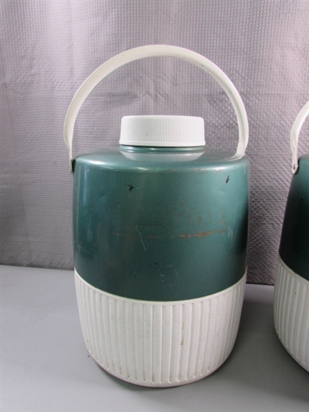 PAIR OF COLEMAN INSULATED DRINK COOLER/DISPENSERS WITH CUPS