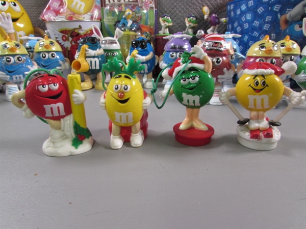 LARGE COLLECTION OF M&M CHARACTER COLLECTIBLES & TOYS