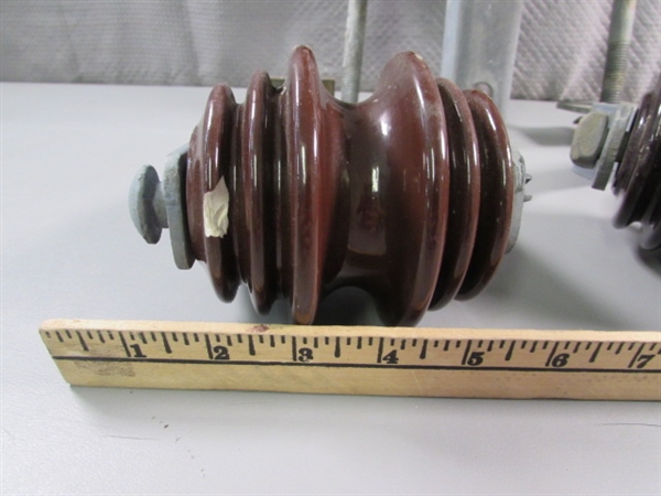 5 CERAMIC INSULATORS
