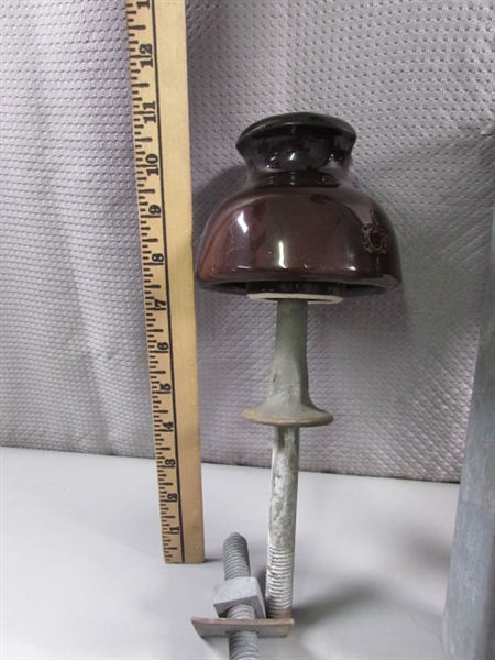 5 CERAMIC INSULATORS