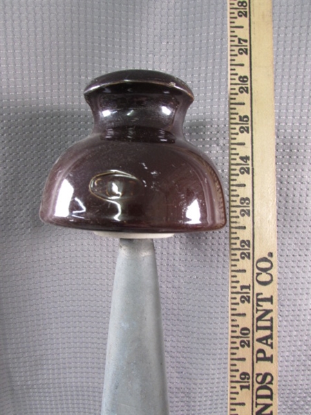 5 CERAMIC INSULATORS